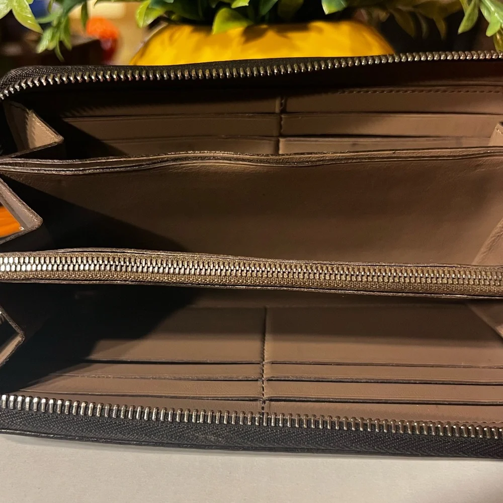 LOUIS VUITTON Portefeuille
Comet Long Wallet (BLACK) - Picture 11 of 16